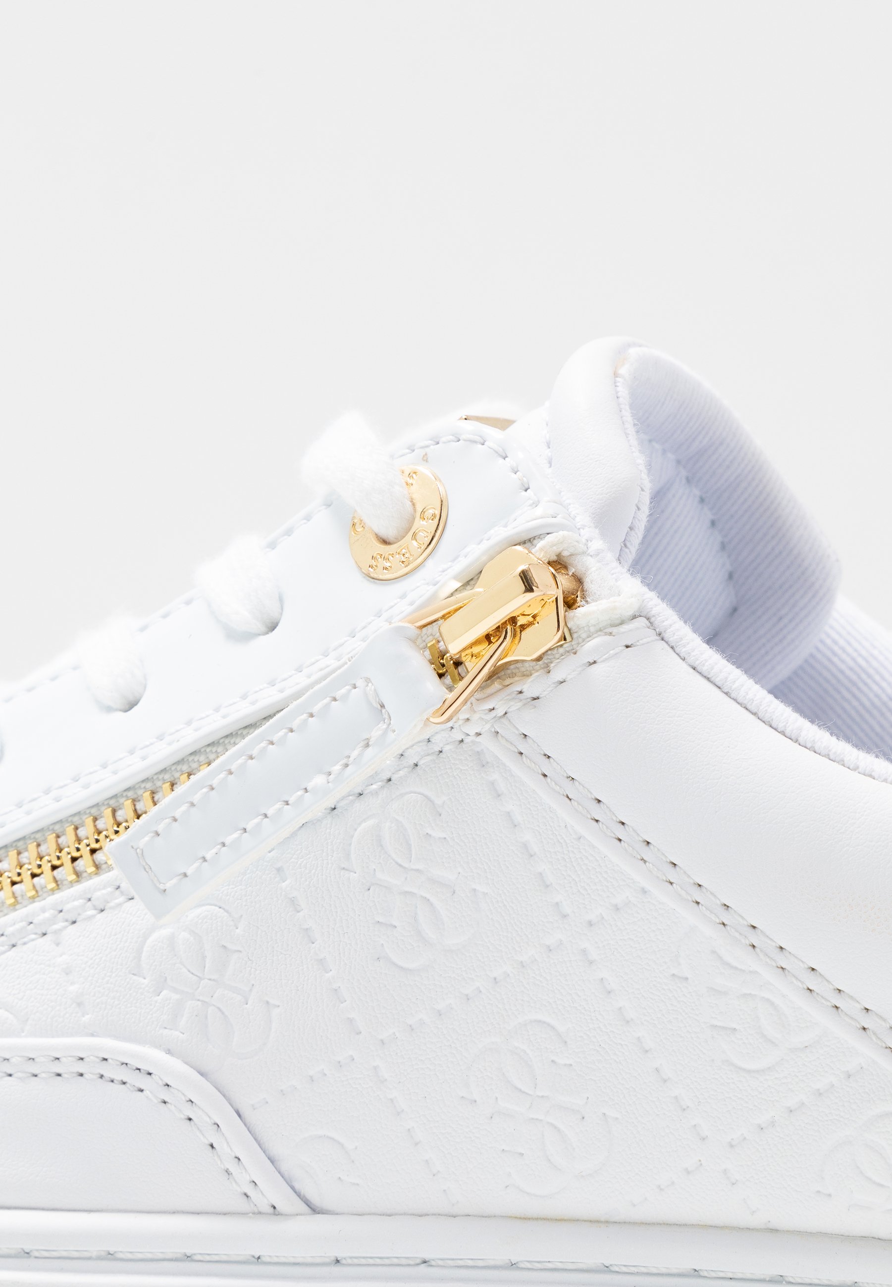 chaussure guess blanche