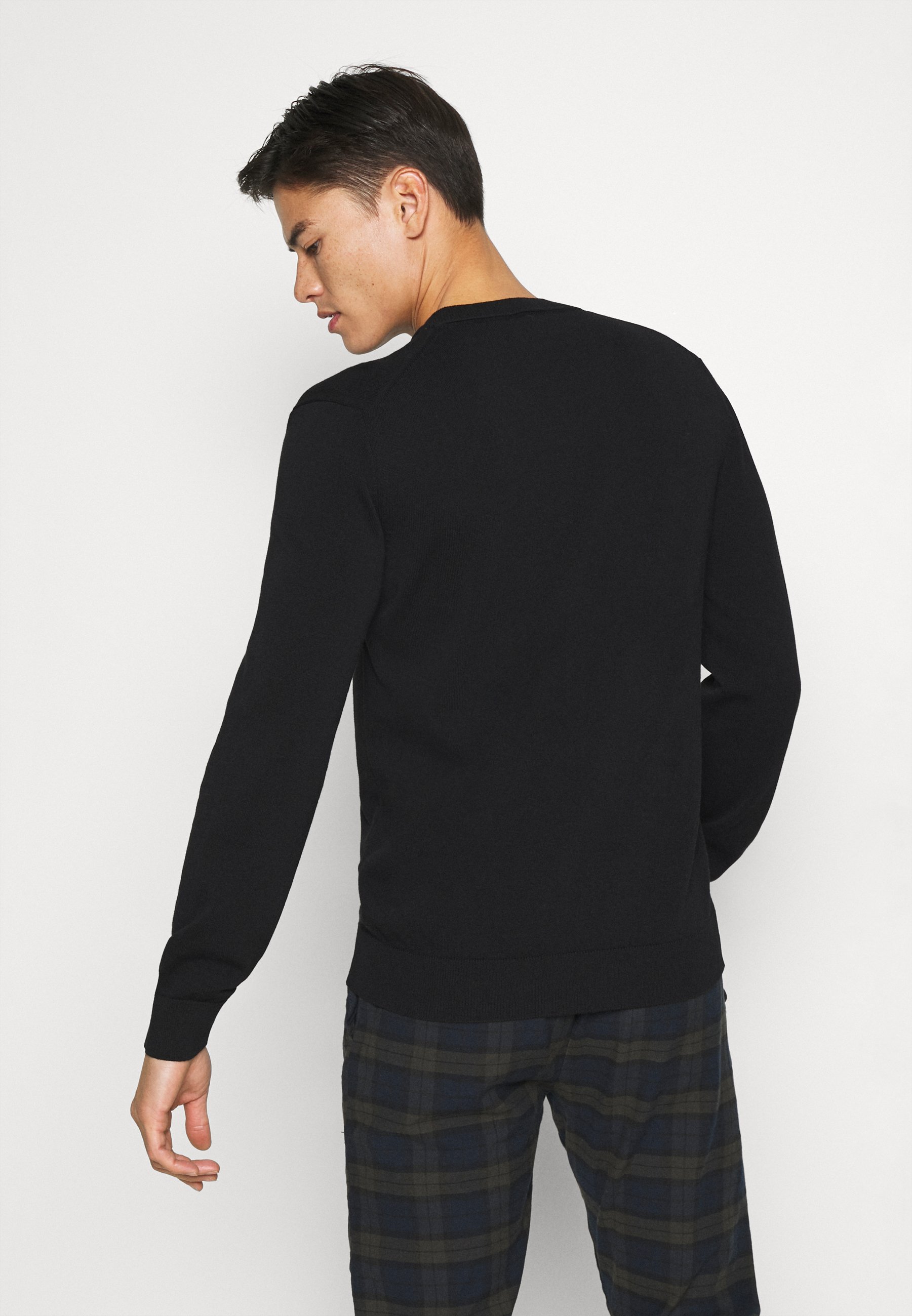 black lacoste jumper