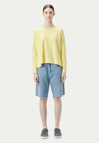 GOBI Cashmere BOATNECK - Stickad tröja - yellow