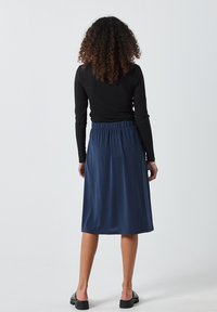 Minimum REGISSE - A-silueta svārki - navy blazer