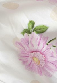 Thumbnail Image 4