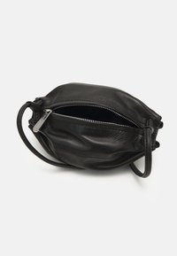 Marimekko MINI KARLA - Keresztpántos táska - black