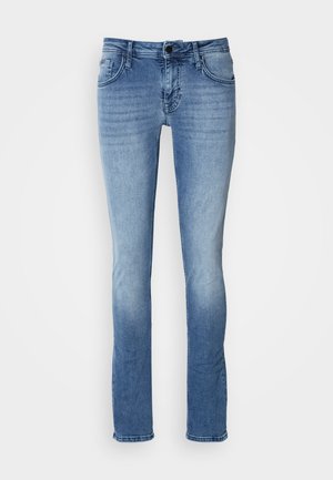 Jeans in denim blu chiaro con un classico design a cinque tasche, gamba dritta e lievi sfumature. Realizzati in tessuto morbido e resistente.