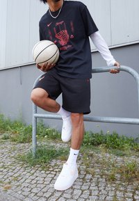 New Era Krótkie spodenki sportowe