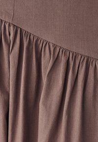 JESSY DRESS - Vestido largo - mocha