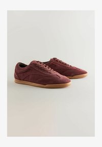 Selected, burgundy red