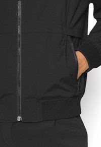 HUGO BALVIN - Blusão aviador - black