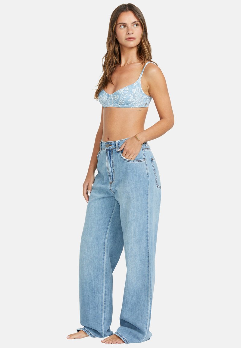 Billabong Flared Jeans lichtblauw Billabong Flared Jeans lichtblauw