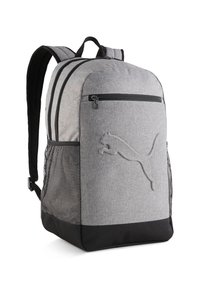 Zaino in tessuto grigio con fondo nero, tasca laterale in rete, doppia cerniera e logo Puma in rilievo sul davanti. Spallacci imbottiti e regolabili.