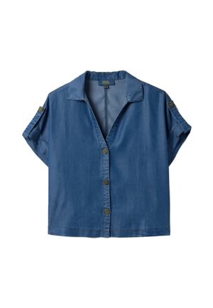 Blaues Kurzarm-Hemd zum Knöpfen mit Kragen und Knopflaschen an hochgekrempelten Ärmeln, aus leichtem Denimstoff.