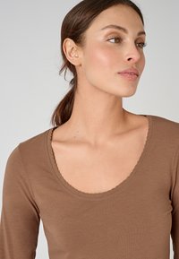 Damart THERMORÉGULANT - Maglietta intima - marron