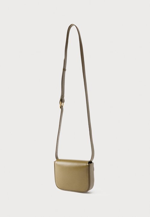 Sac bandoulière en cuir first Fendi Marron en Cuir - 56591180