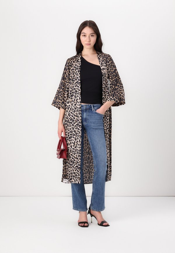 EXCLUSIVE CARINE KIMONO - Cape2