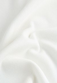 No seleccionado, white