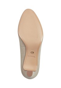 Talons beiges avec une finition métallique lisse, bout pointu et semelle en caoutchouc texturée, comportant un logo de marque discret sur la semelle intérieure.