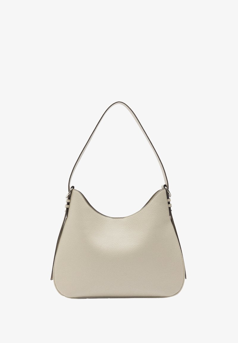 Beżowa skórzana torebka o gładkiej, lekko teksturowanej powierzchni, z zaokrąglonym kształtem i jednym paskiem na ramię. Akcenty w kolorze srebrnym.