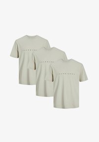 Unselected, moonbeam