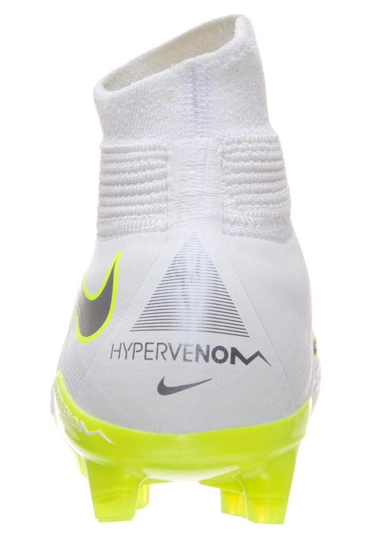 nike hypervenom phantom elite