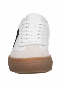 White sneaker with white laces, beige suede toe cap, gum rubber sole, and black detail on the side, viewed from the front.
