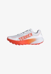 No seleccionado, cloud white semi impact orange dash grey