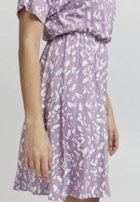 ICHI Sukienka z dżerseju