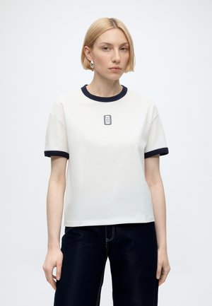 Lacoste, T-shirt basique - farine/marine sombre