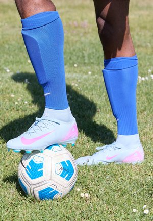 Botines de fútbol para terreno firme - grey