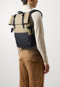 Pier One UNISEX czarny
