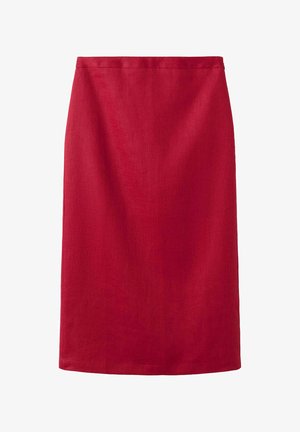 Falda recta roja hasta la rodilla con una cinturilla simple, hecha de tela texturizada, mostrada sobre un fondo blanco.
