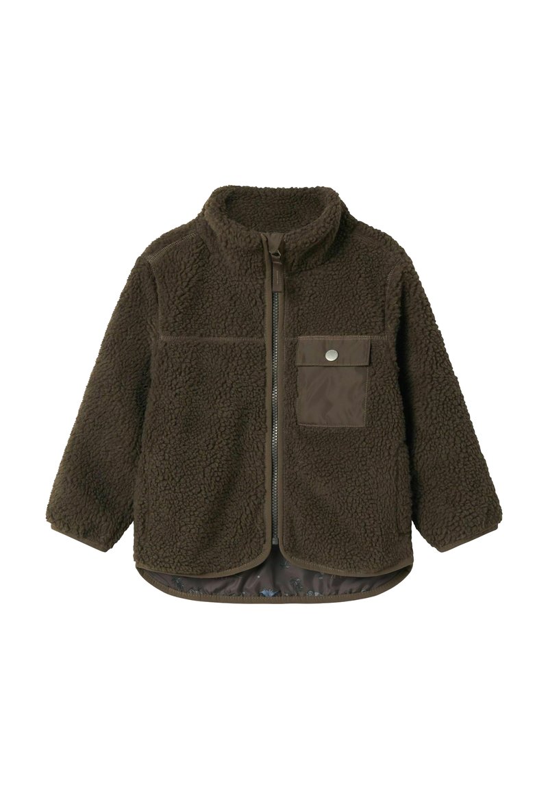 Giacca in pile marrone con colletto alto, zip completa e tasca frontale. Presenta un'esterno testurizzato e una fodera interna liscia.