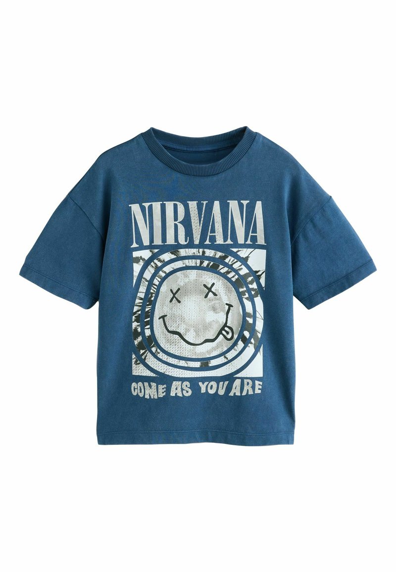 Sininen puuvillapaita lyhyillä hihoilla, jossa on hymyilevän kasvokuvan grafiikka ja valkoisella teksti "NIRVANA" ja "COME AS YOU ARE".