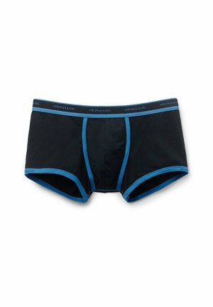 Czarne bokserki z niebieskim paskiem, wykonane z miękkiego materiału, z kontrastującymi niebieskimi wykończeniami na brzegach oraz z projektem kieszonkowym z przodu.