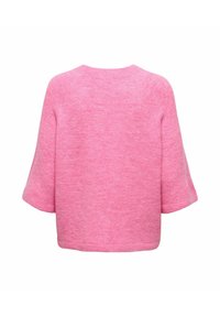 Pull en maille rose pâle avec col rond et manches larges trois quarts, vu de dos.