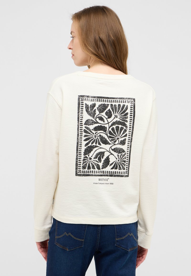 Mustang STYLE ROSEVILLE - Long sleeved top - weiß