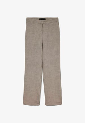 Pantalones marrón claro hechos de un tejido texturizado. Diseño de pierna recta con una cinturilla limpia y cremallera lateral. Sin patrones o acentos visibles.