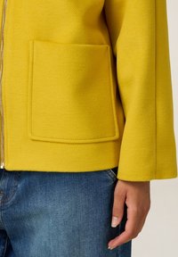 Oltre Giacca da mezza stagione - giallo
