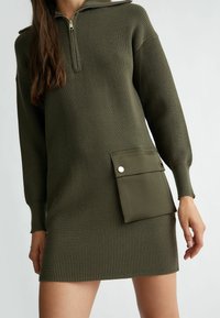 LIU JO Laisvo kirpimo suknelė - olive