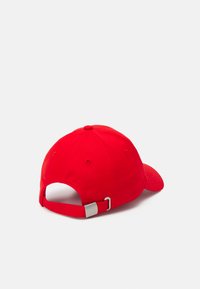 Tommy Hilfiger SMALL FLAG UNISEX - Keps - fierce red