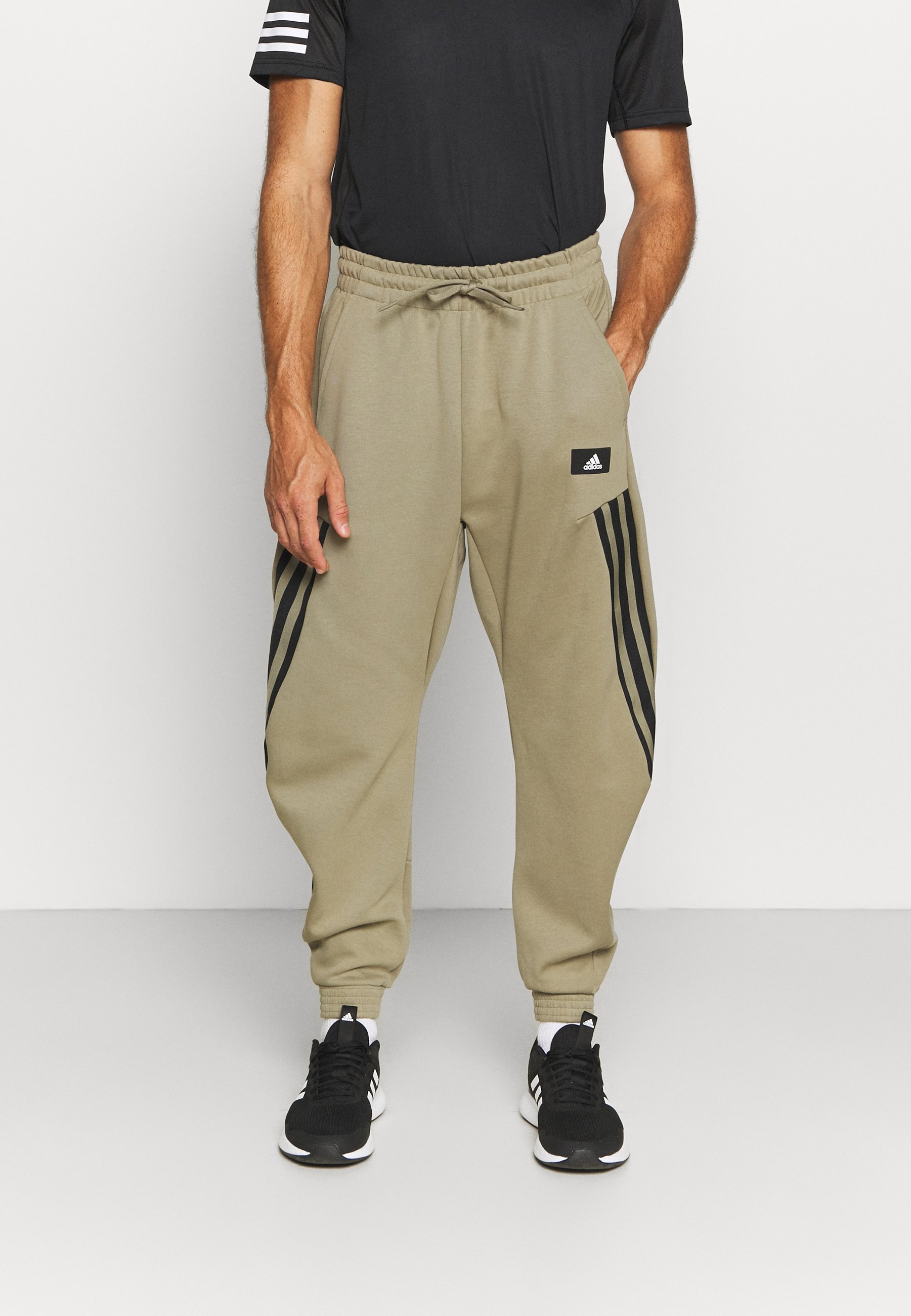 adidas Performance 3-STRIPES O-PANT FUTURE ICONS - Trainingsbroek - orbit  green/kaki - Zalando.nl