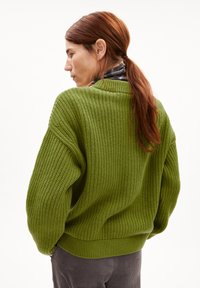 ARMEDANGELS HILARIAA SOFT - Strickpullover - dark moss