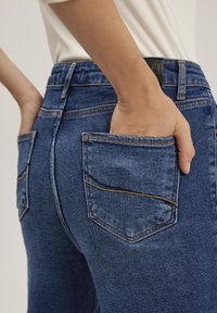 Makalu - Jeansy Slim Fit