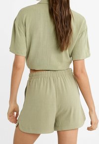 Stradivarius Shorts - khaki