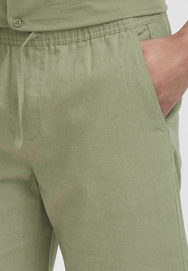 IDPASSA LINEN MIX - Shorts - vetiver3