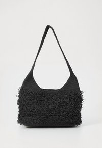 Juoda nėriniuota rankinė su faktūriniu, banguotu raštu. Turi vieną peties dirželį ir minkštą, lanksčią formą.