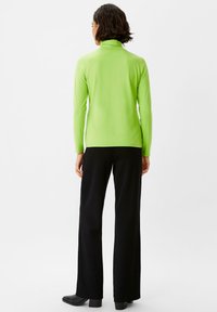 comma casual identity ROLLKRAGEN - Langarmshirt - limettengrün