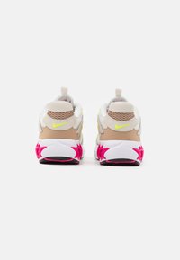 Nike Sportswear ZOOM AIR FIRE - Sapatilhas - summit white/white/light orewood brown/pink prime/volt