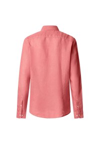 Camicia a maniche lunghe in corallo chiaro, realizzata in un tessuto strutturato. Presenta un colore uniforme, colletto a punta e polsini con bottoni.