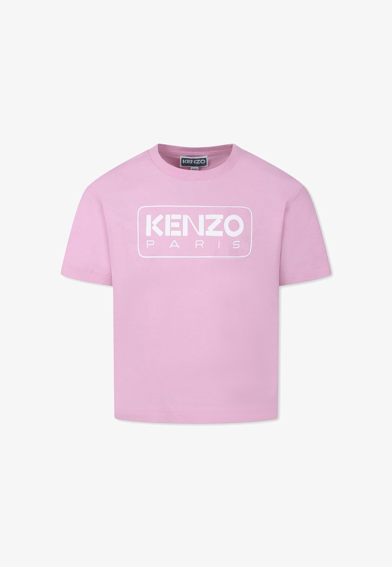 T-shirt en coton rose à manches courtes, doté d'un logo rectangulaire blanc portant l'inscription "KENZO PARIS" en lettres grasses.