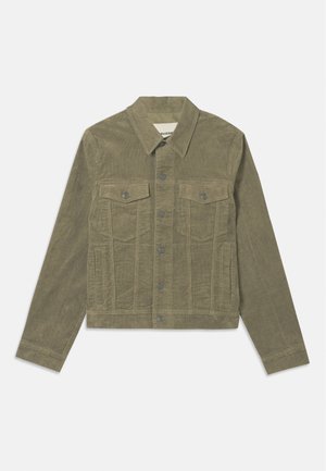 Veste en velours côtelé vert olive avec un col classique, fermeture à bouton à l'avant, deux poches poitrine et poches latérales ; détail en tissu texturé.