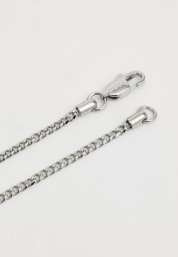 KASSY EMBLEM - Necklace3